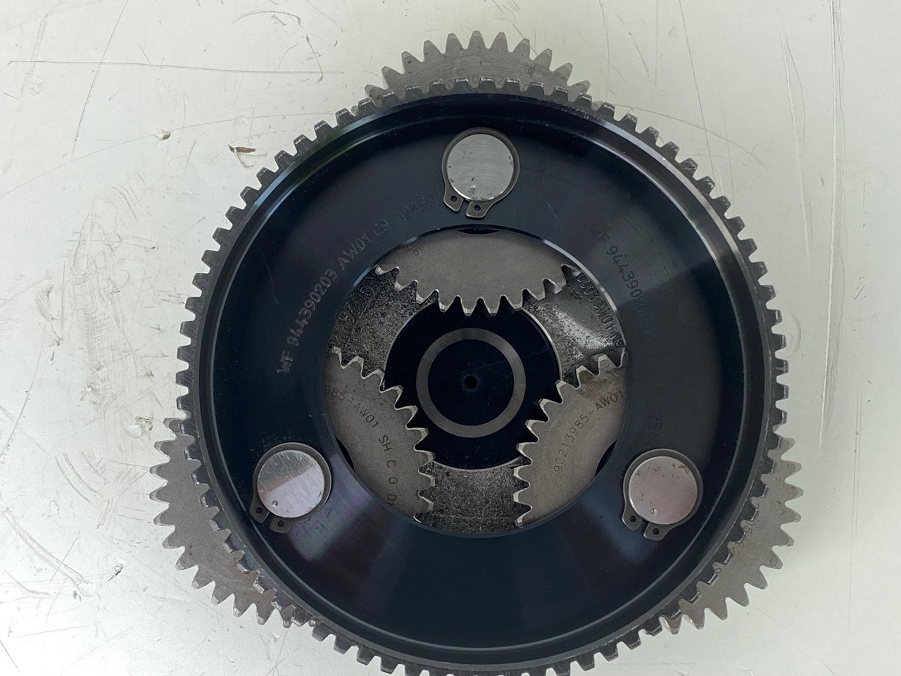 Liebherr Lamellenträger ID-Nr.944390203 - Planetenräder ID-Nr.90213984 - Planetenträger ID-Nr.944390003. SAT250/278 - SAT250/287 - SAT250A300. #PLA1550# - 스윙 모터 크롤러 굴삭기 용 : 사진 3 Liebherr Lamellenträger ID-Nr.944390203 - Planetenräder ID-Nr.90213984 - Planetenträger ID-Nr.944390003. SAT250/278 - SAT250/287 - SAT250A300. #PLA1550# - 스윙 모터 크롤러 굴삭기 용 : 사진 3