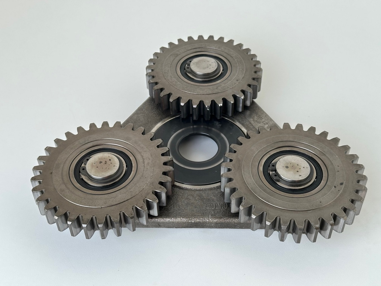 Liebherr Planetenträger ID-Nr.90214931 mit Planetenräder ID-Nr.90214506 - ID-Nr.90214414. FAT400P130. LOS926, R926, R930, R934, R936, R938. #PL.PL.25.01# - 파이널 드라이브 크롤러 굴삭기 용 : 사진 1 Liebherr Planetenträger ID-Nr.90214931 mit Planetenräder ID-Nr.90214506 - ID-Nr.90214414. FAT400P130. LOS926, R926, R930, R934, R936, R938. #PL.PL.25.01# - 파이널 드라이브 크롤러 굴삭기 용 : 사진 1