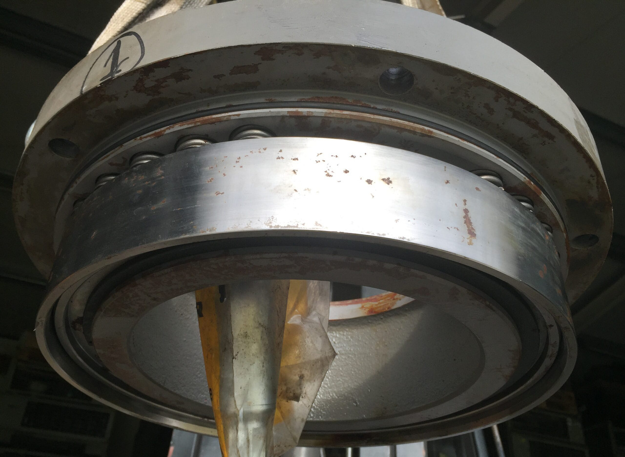Liebherr Schwenkantrieb SAT400/216, ID-Nr.9444395. - 스윙 모터 건설기계 용 : 사진 3 Liebherr Schwenkantrieb SAT400/216, ID-Nr.9444395. - 스윙 모터 건설기계 용 : 사진 3