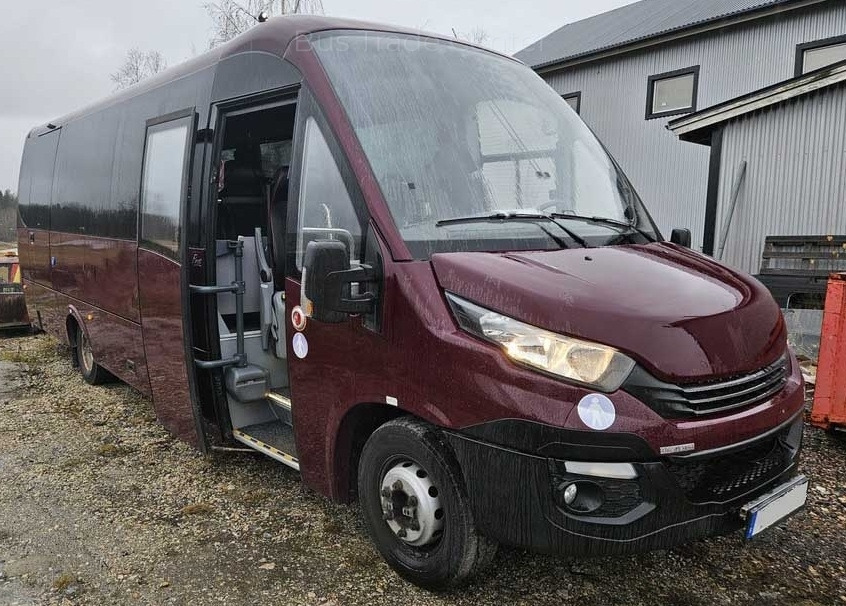 IVECO ROSERO FIRST 70C18 - 소형 버스, 승합차 : 사진 1 IVECO ROSERO FIRST 70C18 - 소형 버스, 승합차 : 사진 1