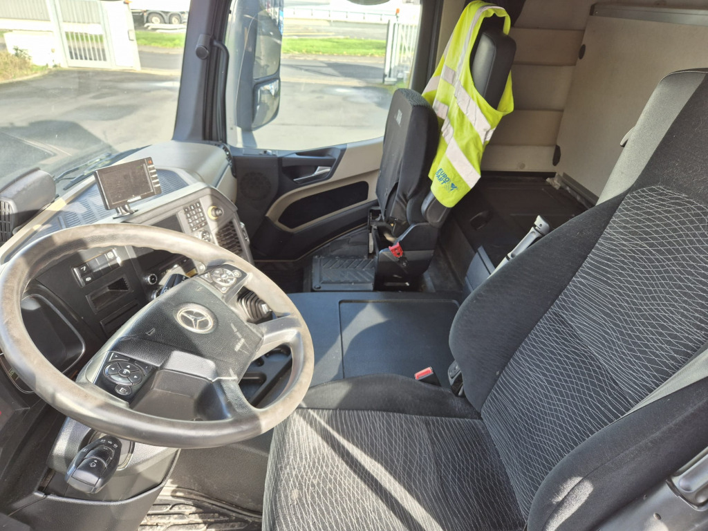 Mercedes Benz 1846 Actros (Nr. 5883) - 유조트럭 : 사진 2 Mercedes Benz 1846 Actros (Nr. 5883) - 유조트럭 : 사진 2