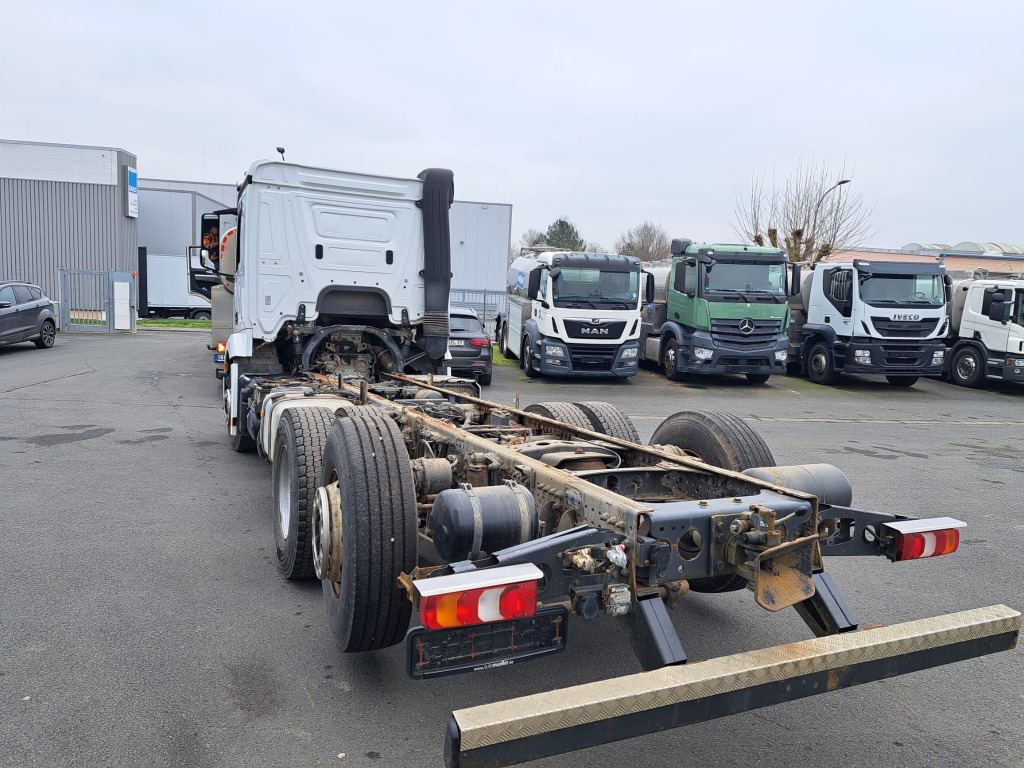 Mercedes Benz Actros 2545 L 6x2 Motorschaden(Nr. 5785) - 캡 새시 트럭 : 사진 5 Mercedes Benz Actros 2545 L 6x2 Motorschaden(Nr. 5785) - 캡 새시 트럭 : 사진 5