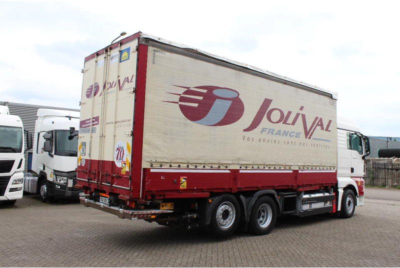 MAN TGX 26.440 * EURO5 * 6X2 * LIFT AXLE * - 커튼사이더 트럭 : 사진 4 MAN TGX 26.440 * EURO5 * 6X2 * LIFT AXLE * - 커튼사이더 트럭 : 사진 4
