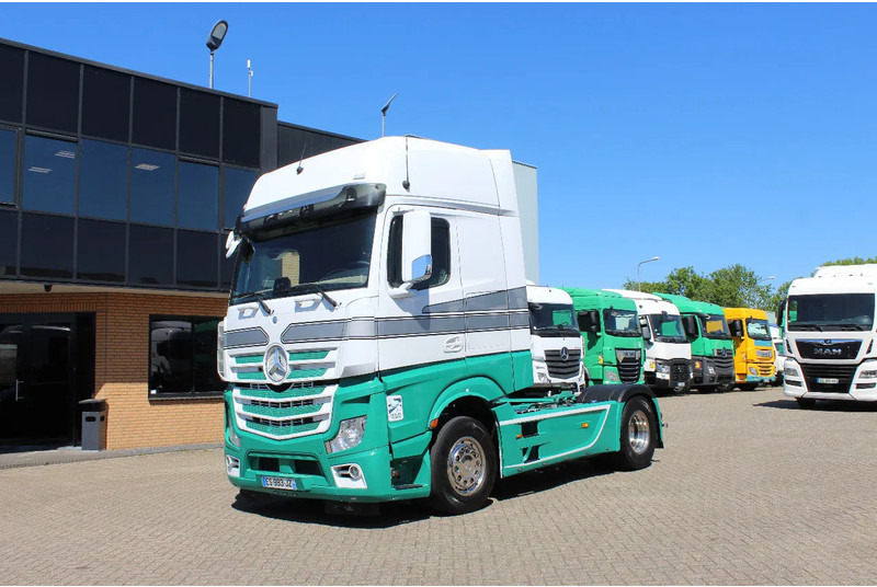 Mercedes-Benz Actros 1845 * EURO6 * 4X2 * 2 TANK * - 트랙터 유닛 : 사진 1 Mercedes-Benz Actros 1845 * EURO6 * 4X2 * 2 TANK * - 트랙터 유닛 : 사진 1