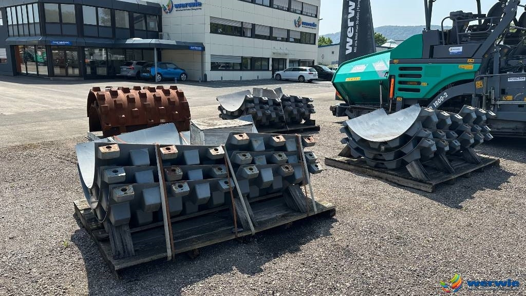 Hamm HAMM + VOLVO Stampffußschalen - 예비 부속 롤러 용 : 사진 1 Hamm HAMM + VOLVO Stampffußschalen - 예비 부속 롤러 용 : 사진 1