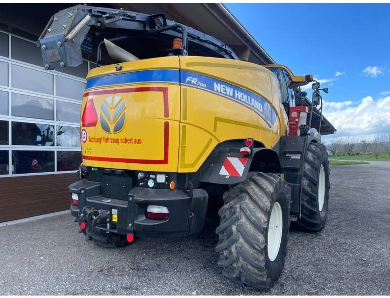 New Holland FR 700 - 견인식 목초수확기 : 사진 3 New Holland FR 700 - 견인식 목초수확기 : 사진 3