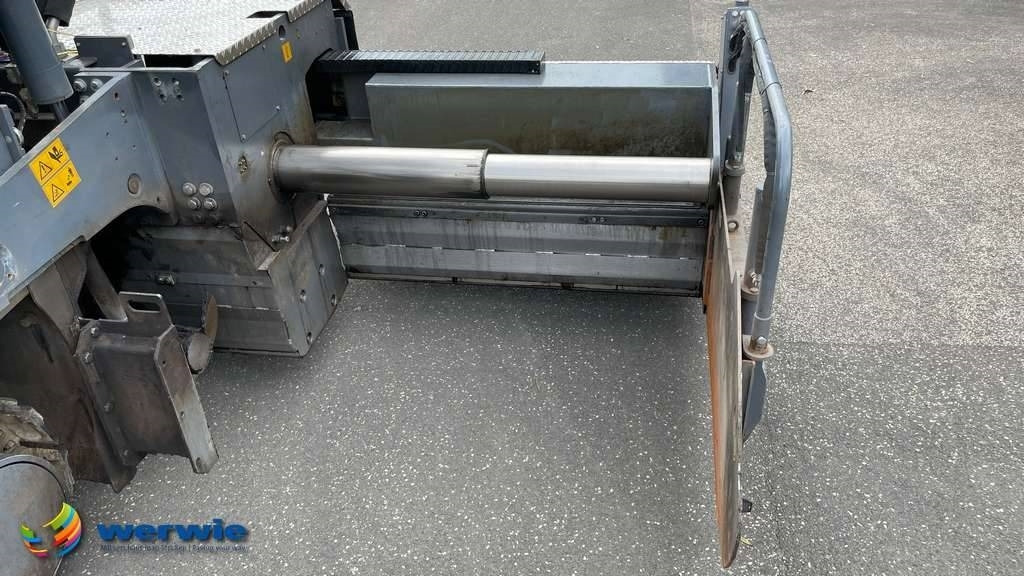 아스팔트 포장기 Vögele SUPER 1800-3i / AB500-3TP1 (2,55 - 5,00 m) : 사진 30 아스팔트 포장기 Vögele SUPER 1800-3i / AB500-3TP1 (2,55 - 5,00 m) : 사진 30