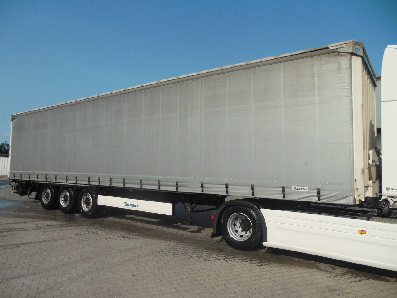 Krone SD, BPW, HUBDACH, LIFT ACHSE, 3 STÜCKS AM LAGER - 커튼사이더 세미 트레일러 : 사진 4 Krone SD, BPW, HUBDACH, LIFT ACHSE, 3 STÜCKS AM LAGER - 커튼사이더 세미 트레일러 : 사진 4
