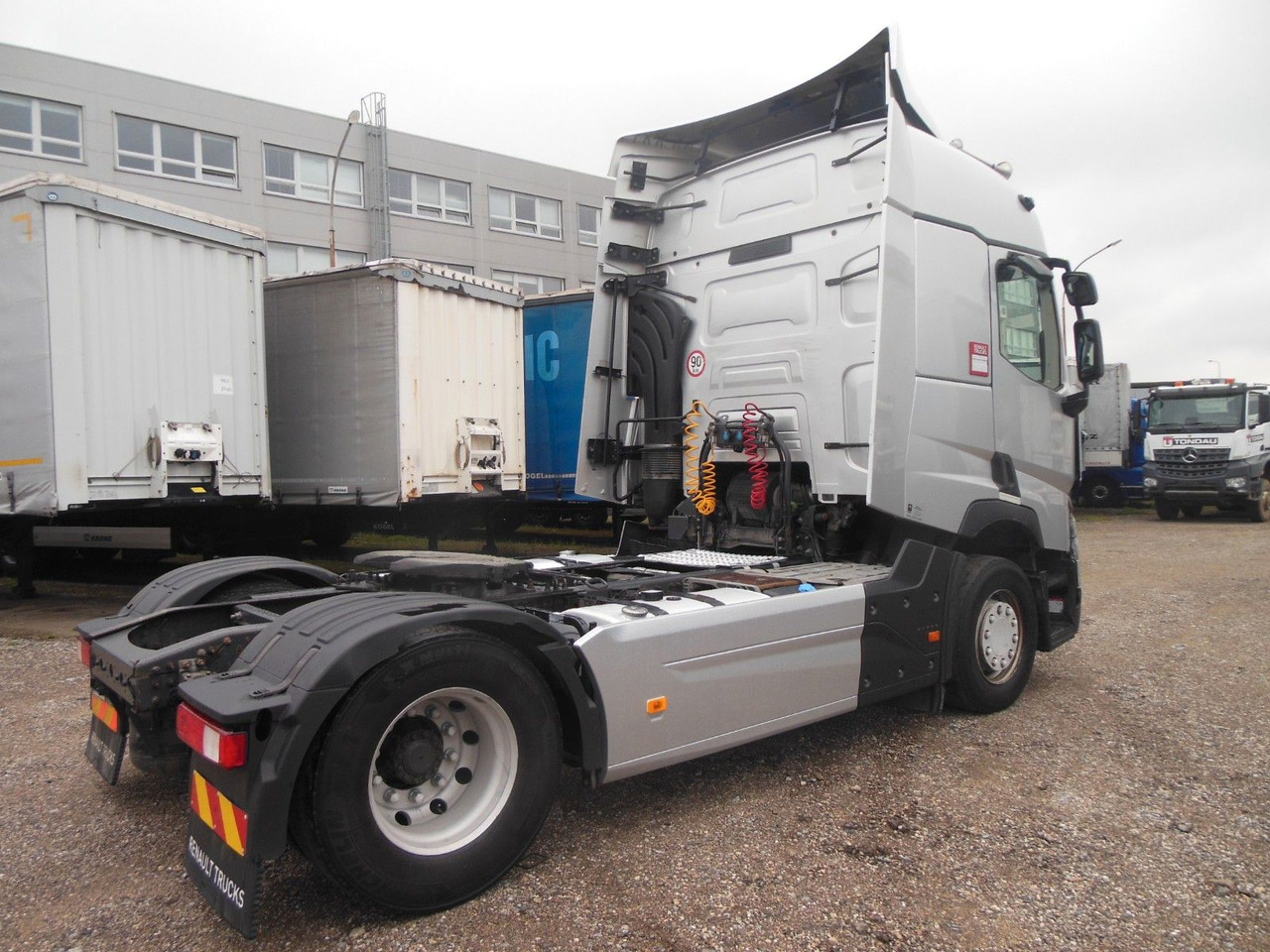 Renault T 440, STANDART, LEICHTER UNAFALL - 트랙터 유닛 : 사진 3 Renault T 440, STANDART, LEICHTER UNAFALL - 트랙터 유닛 : 사진 3
