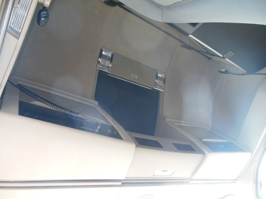 트랙터 유닛 Volvo FH 13/500, GLOBE XL, HYDRAULIK, ALU FELGEN, TOP! : 사진 10 트랙터 유닛 Volvo FH 13/500, GLOBE XL, HYDRAULIK, ALU FELGEN, TOP! : 사진 10