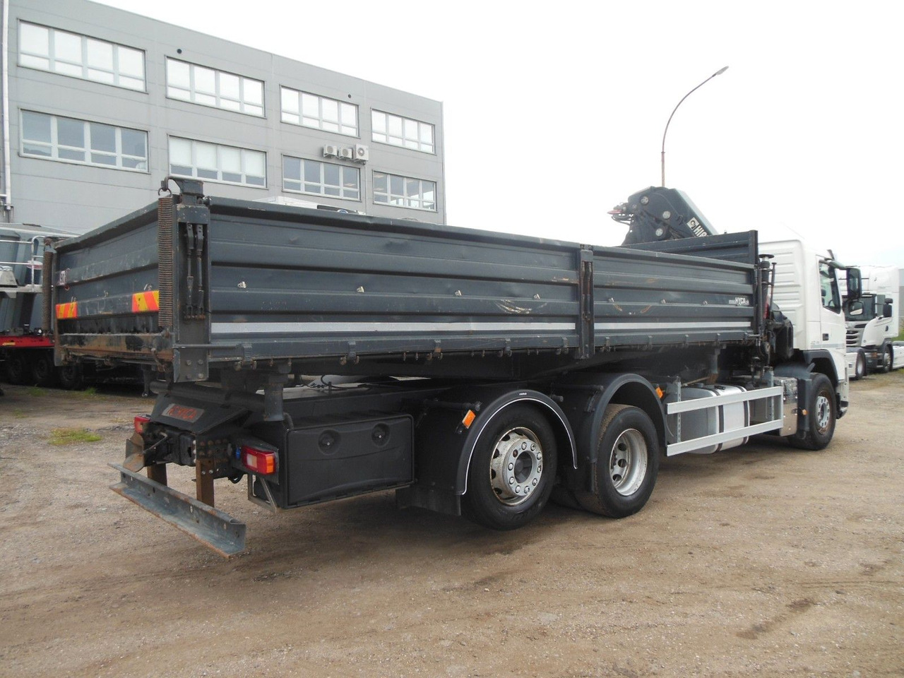 Volvo FM 410, 6X2, DREISEITEN KIPPER, HIAB XS 211 - 덤프트럭, 크레인 트럭 : 사진 3 Volvo FM 410, 6X2, DREISEITEN KIPPER, HIAB XS 211 - 덤프트럭, 크레인 트럭 : 사진 3