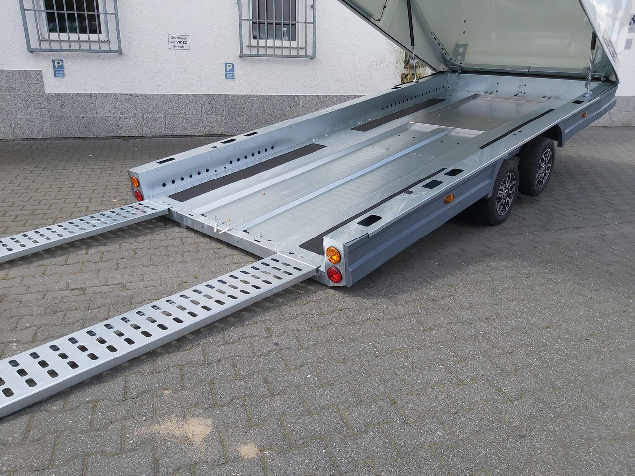 오토트랜스포터 트레일러 BJT Race Shuttle 3 Transporter 470x195x160cm ankippbar Alufelgen black 100km/H 3000kg : 사진 8