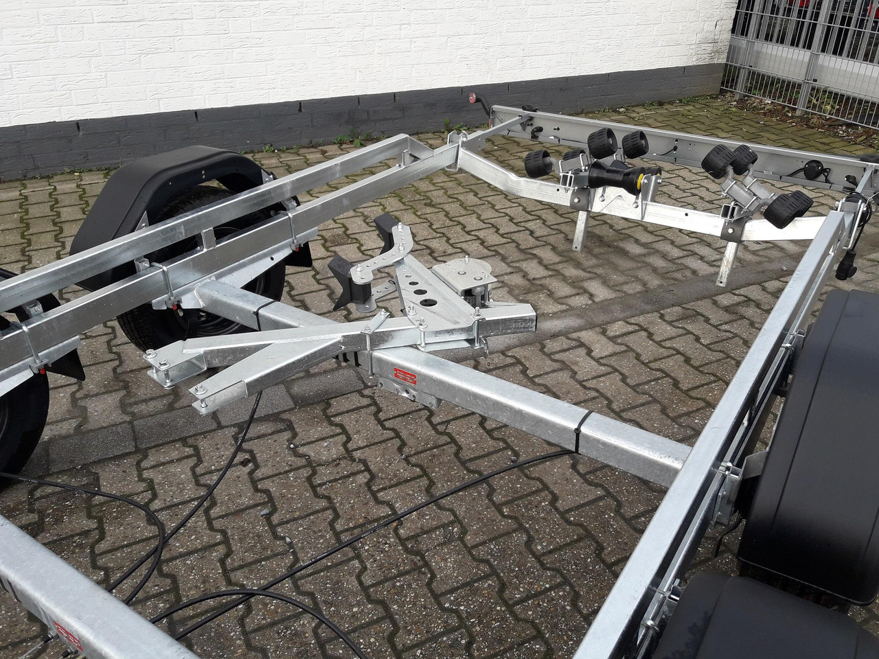 Brenderup Bootstrailer Premium 242500 TB SR 2500 Superrollen Winde 2500kg 312269 Modell 2024 - 보트 트레일러 : 사진 4 Brenderup Bootstrailer Premium 242500 TB SR 2500 Superrollen Winde 2500kg 312269 Modell 2024 - 보트 트레일러 : 사진 4