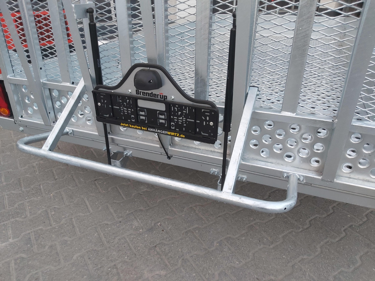 Brenderup MT 3651 MT3600 STB3500s 360x179x27cm Auffahrklappe Lochboden Stahl Reserverad 3500kg - 플랜트 트레일러 : 사진 4 Brenderup MT 3651 MT3600 STB3500s 360x179x27cm Auffahrklappe Lochboden Stahl Reserverad 3500kg - 플랜트 트레일러 : 사진 4