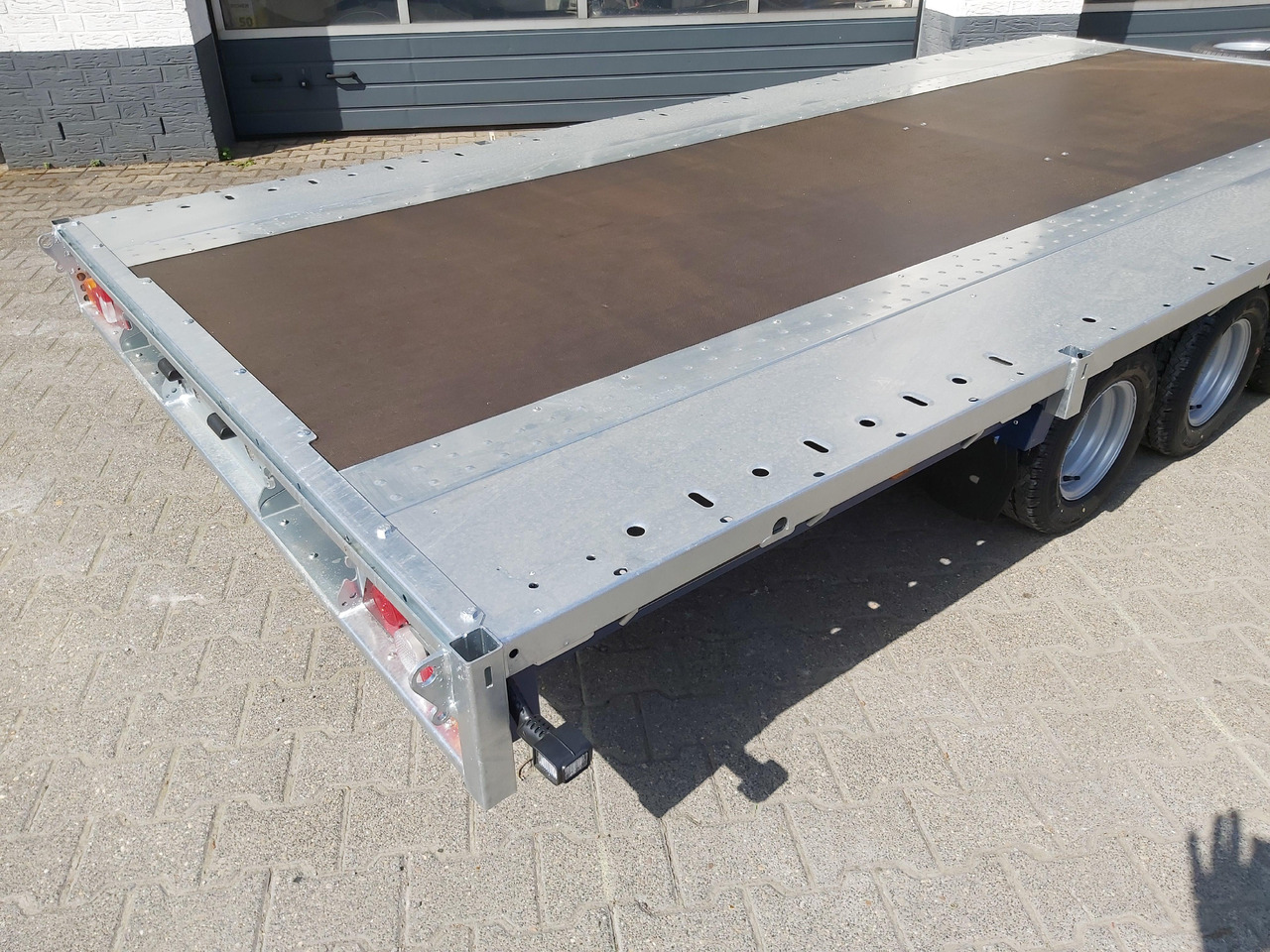 Brian James Trailer CarGO Connect 450x210cm Tridem 10" 3500kg Modell 22 - 드롭사이드/ 플랫베드 트레일러 : 사진 4 Brian James Trailer CarGO Connect 450x210cm Tridem 10" 3500kg Modell 22 - 드롭사이드/ 플랫베드 트레일러 : 사진 4