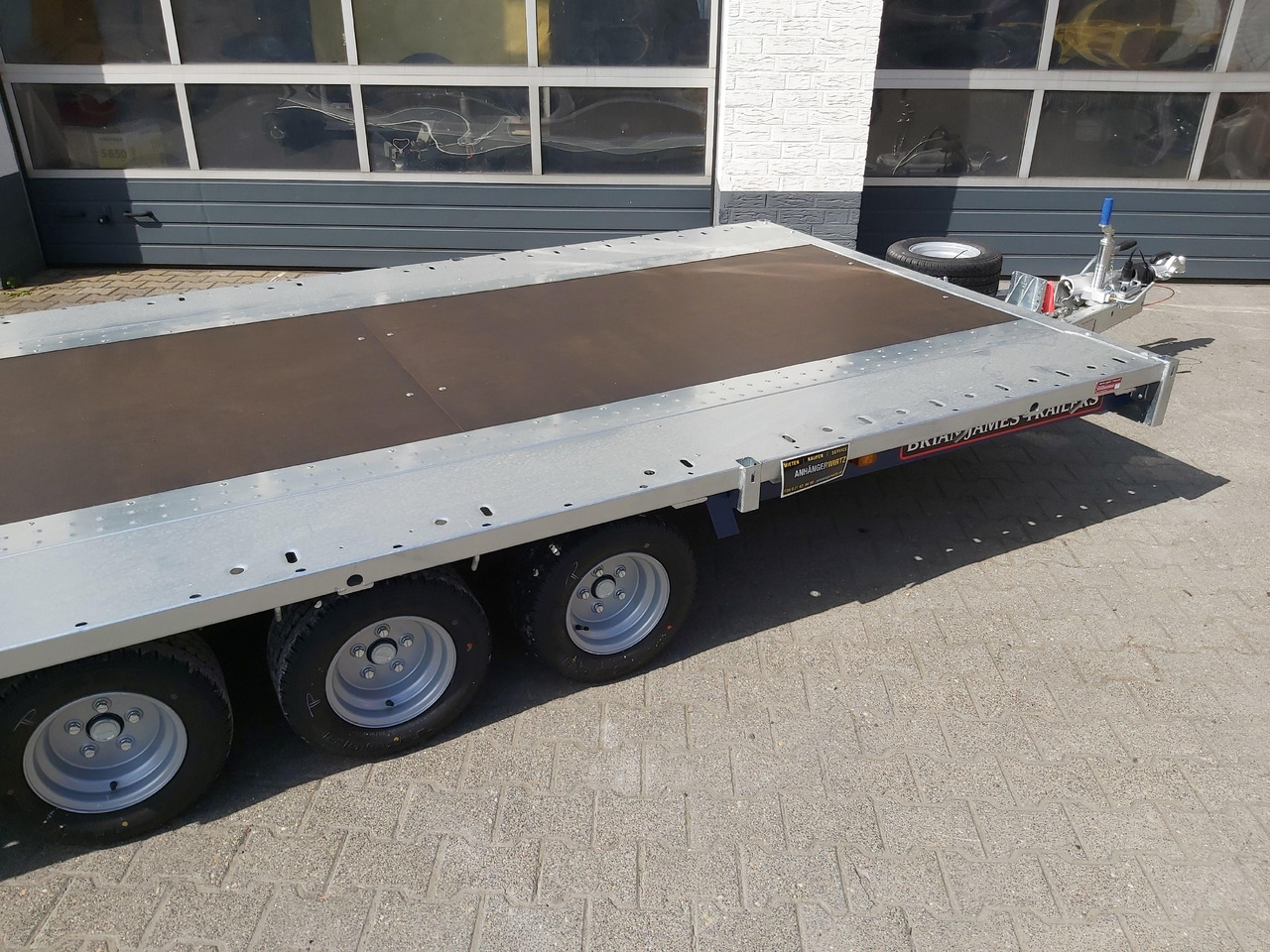 Brian James Trailer CarGO Connect 450x210cm Tridem 10" 3500kg Modell 22 - 드롭사이드/ 플랫베드 트레일러 : 사진 5 Brian James Trailer CarGO Connect 450x210cm Tridem 10" 3500kg Modell 22 - 드롭사이드/ 플랫베드 트레일러 : 사진 5