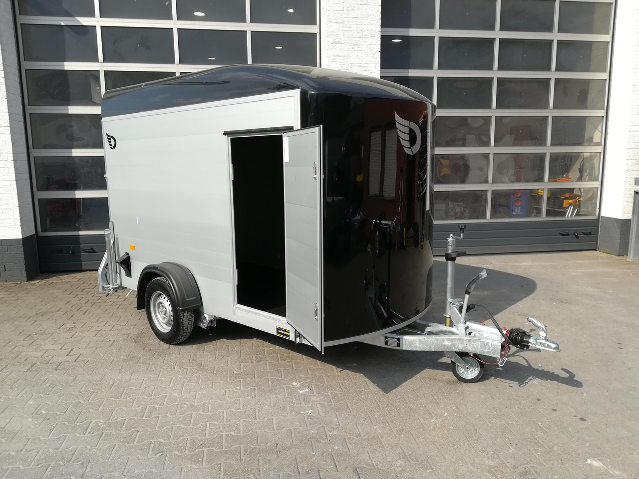 Cargo Roadster 300 300x150x184cm Alu Poly black Seitentür Pullman 100km/H 1300kg - 자동차 트레일러 : 사진 4 Cargo Roadster 300 300x150x184cm Alu Poly black Seitentür Pullman 100km/H 1300kg - 자동차 트레일러 : 사진 4
