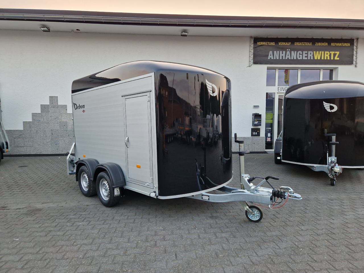 Cargo Roadster 500 312x167x199cm Alu Poly black Seitentür 100km/H Pullman 2000kg Sommer Aktion 2025 - 밀폐형 박스 트레일러 : 사진 4 Cargo Roadster 500 312x167x199cm Alu Poly black Seitentür 100km/H Pullman 2000kg Sommer Aktion 2025 - 밀폐형 박스 트레일러 : 사진 4