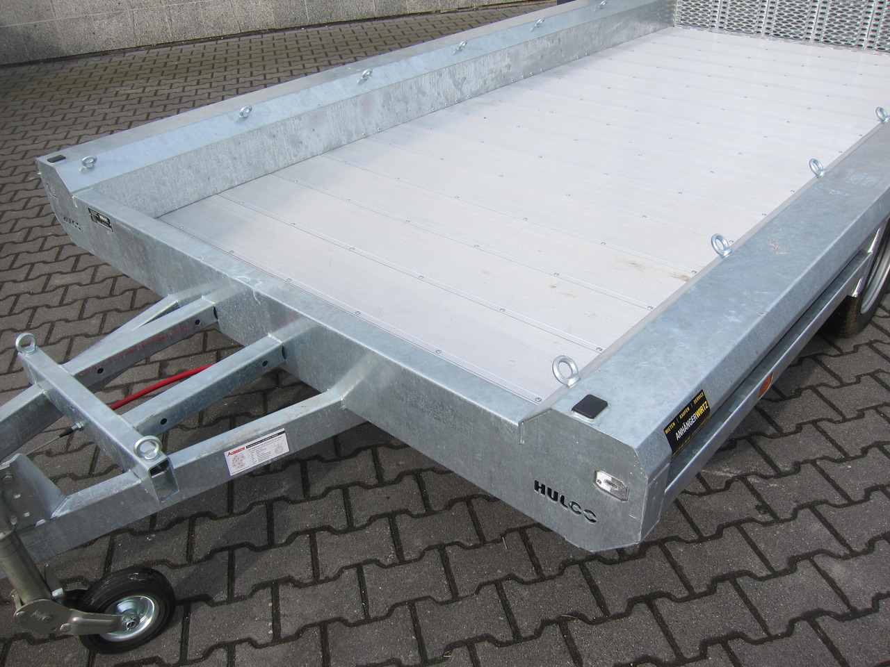 HULCO TERRAX Aluboden 394x188x27cm Heckrampe 100cm Tridem (XL) 3500kg - 플랜트 트레일러 : 사진 3 HULCO TERRAX Aluboden 394x188x27cm Heckrampe 100cm Tridem (XL) 3500kg - 플랜트 트레일러 : 사진 3