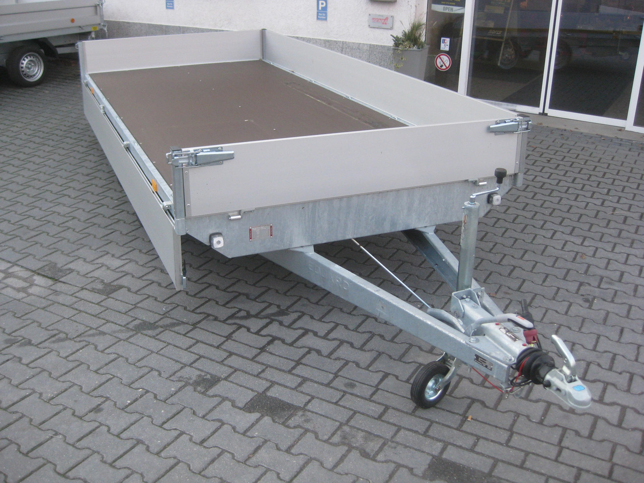 Hochlader 406x180x30cm Lfh:63cm 13" niedrig Fahrwerk (XL) 2700kg order Aktion - 드롭사이드/ 플랫베드 트레일러 : 사진 5 Hochlader 406x180x30cm Lfh:63cm 13" niedrig Fahrwerk (XL) 2700kg order Aktion - 드롭사이드/ 플랫베드 트레일러 : 사진 5
