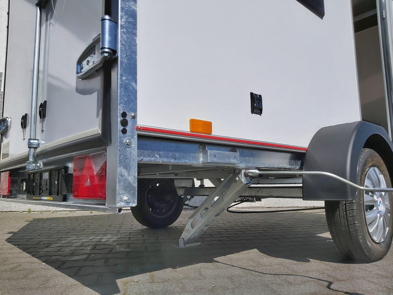캐러밴 Kargo Camp TFS S Midi 320x150x150cm aero LUX Bett Fenster Seitentür Dachluke Strom 750kg Bremse 2024 : 사진 11
