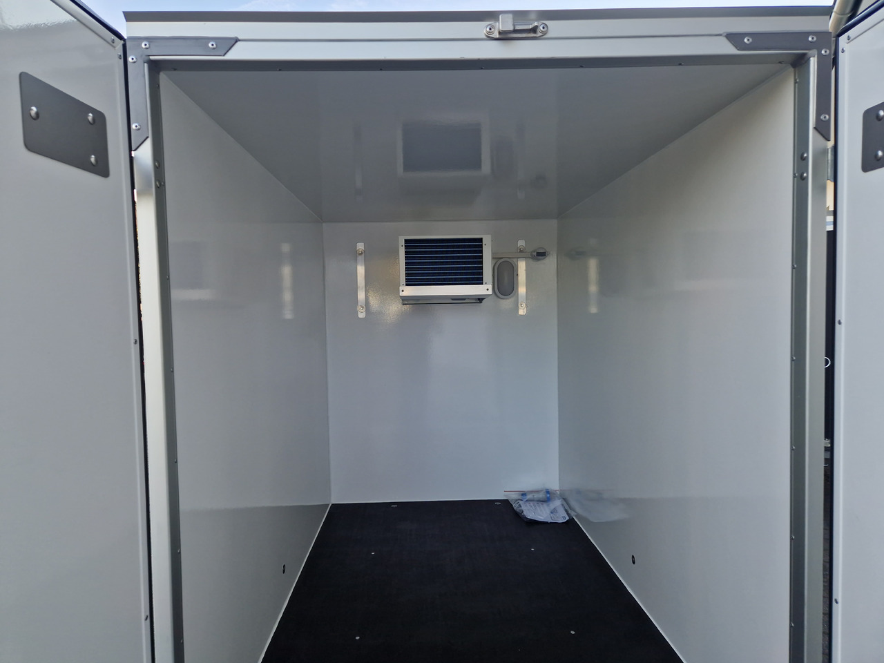 Kühlanhänger 752 DK2 Classic 199x124x150cm XPS Govi Kühlung 750kg ungebremst - 냉동 트레일러 : 사진 5 Kühlanhänger 752 DK2 Classic 199x124x150cm XPS Govi Kühlung 750kg ungebremst - 냉동 트레일러 : 사진 5