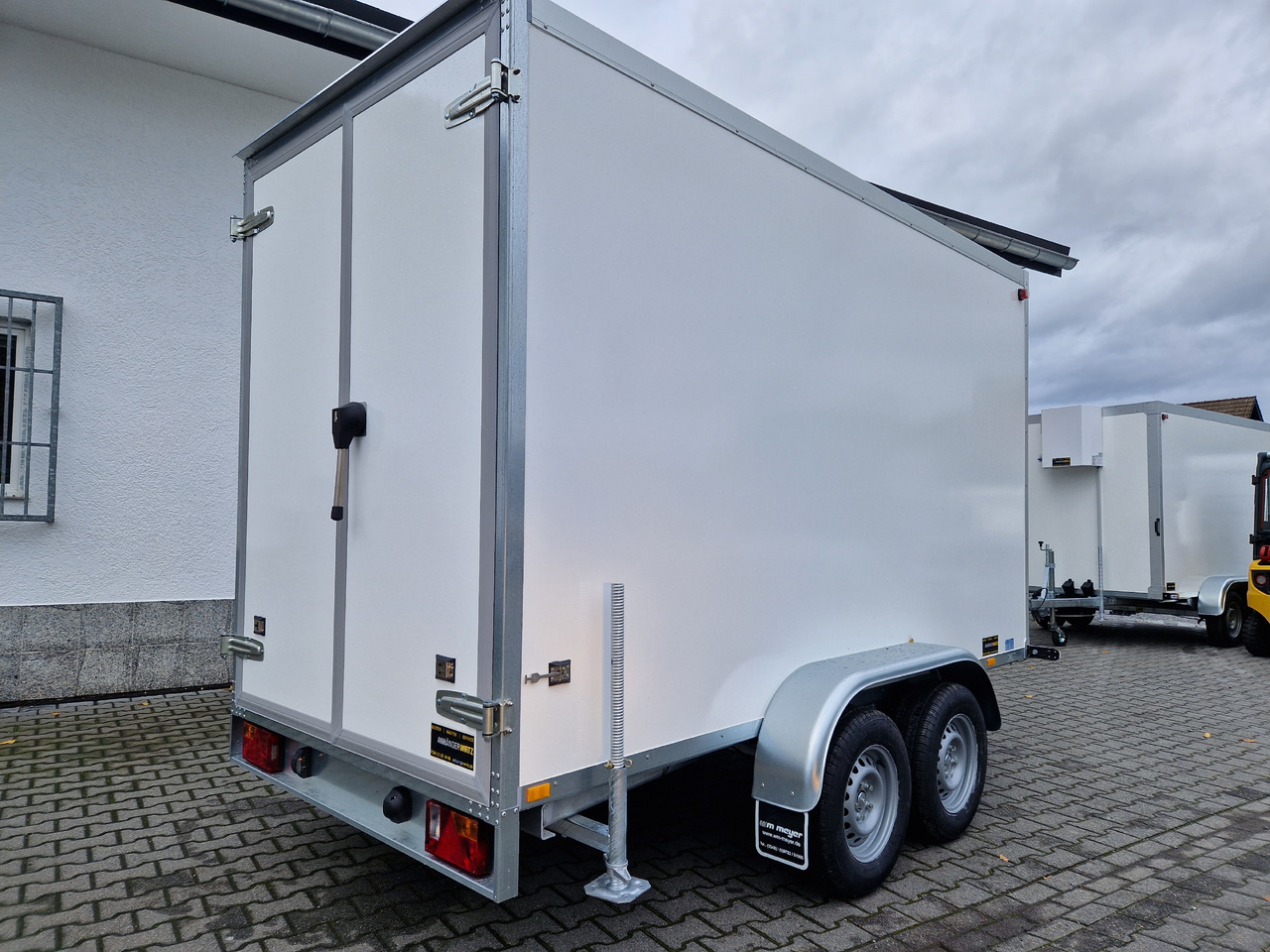Kühlanhänger AZKF C 2735/155 343x154x200cm CiBIN 230V +Standkühlung (L) 2700kg Abverkauf - 냉동 트레일러 : 사진 2 Kühlanhänger AZKF C 2735/155 343x154x200cm CiBIN 230V +Standkühlung (L) 2700kg Abverkauf - 냉동 트레일러 : 사진 2