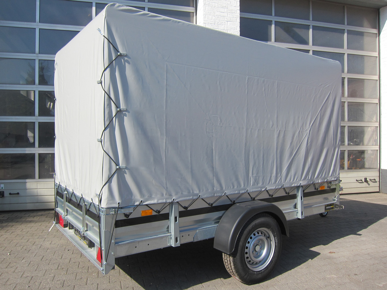 MARTZ PKW Anhänger Premium+ Trailstar 295x150x35cm 170cm Hochplane (M) 1500kg Winter Aktion - 밀폐형 박스 트레일러 : 사진 4 MARTZ PKW Anhänger Premium+ Trailstar 295x150x35cm 170cm Hochplane (M) 1500kg Winter Aktion - 밀폐형 박스 트레일러 : 사진 4