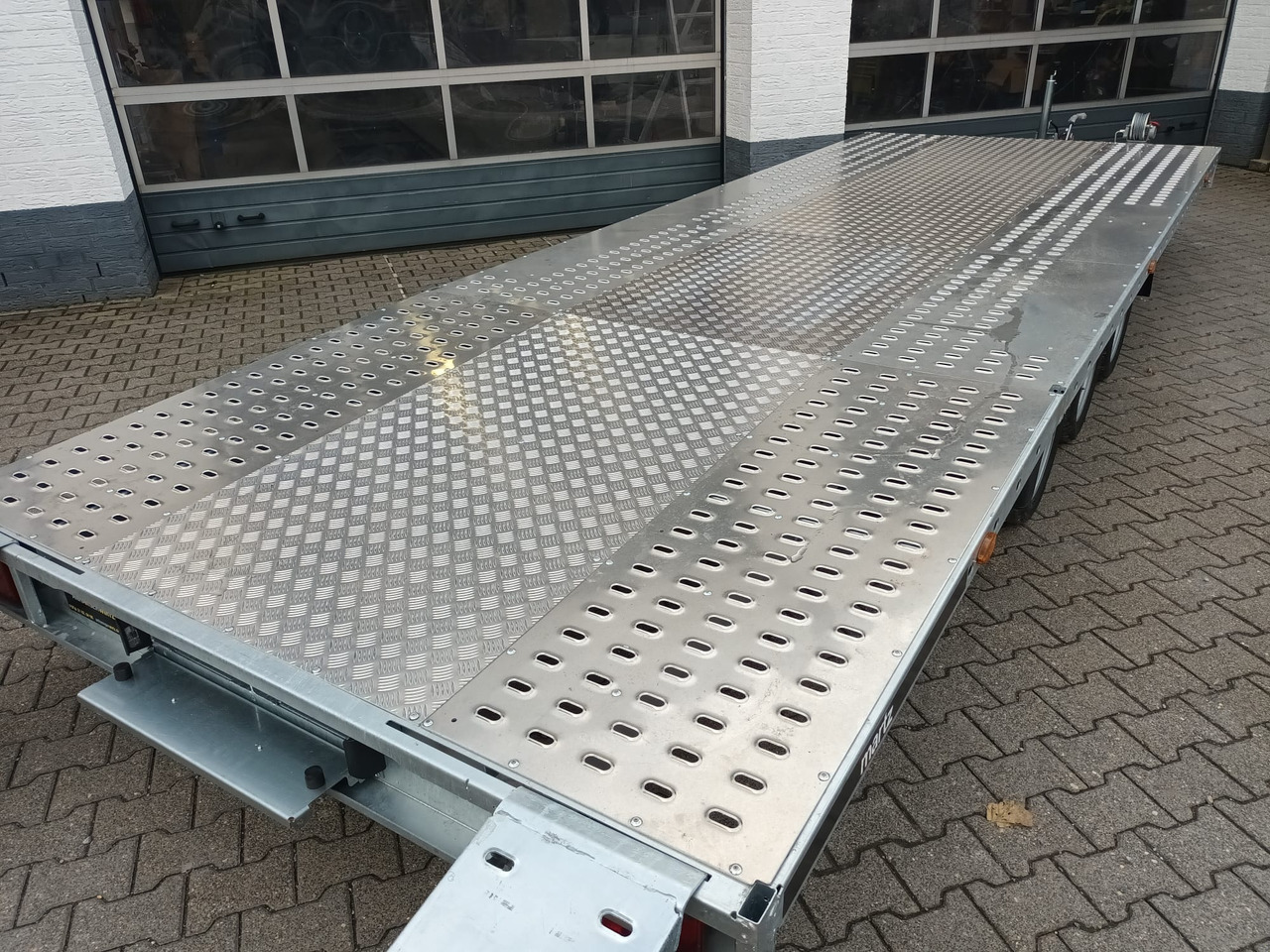 Martz GT UNIDECK PLUS 600/3 S 615x205cm Lohr Stahl & Aluboden Tridem 13" 3500kg - 드롭사이드/ 플랫베드 트레일러 : 사진 3 Martz GT UNIDECK PLUS 600/3 S 615x205cm Lohr Stahl & Aluboden Tridem 13" 3500kg - 드롭사이드/ 플랫베드 트레일러 : 사진 3