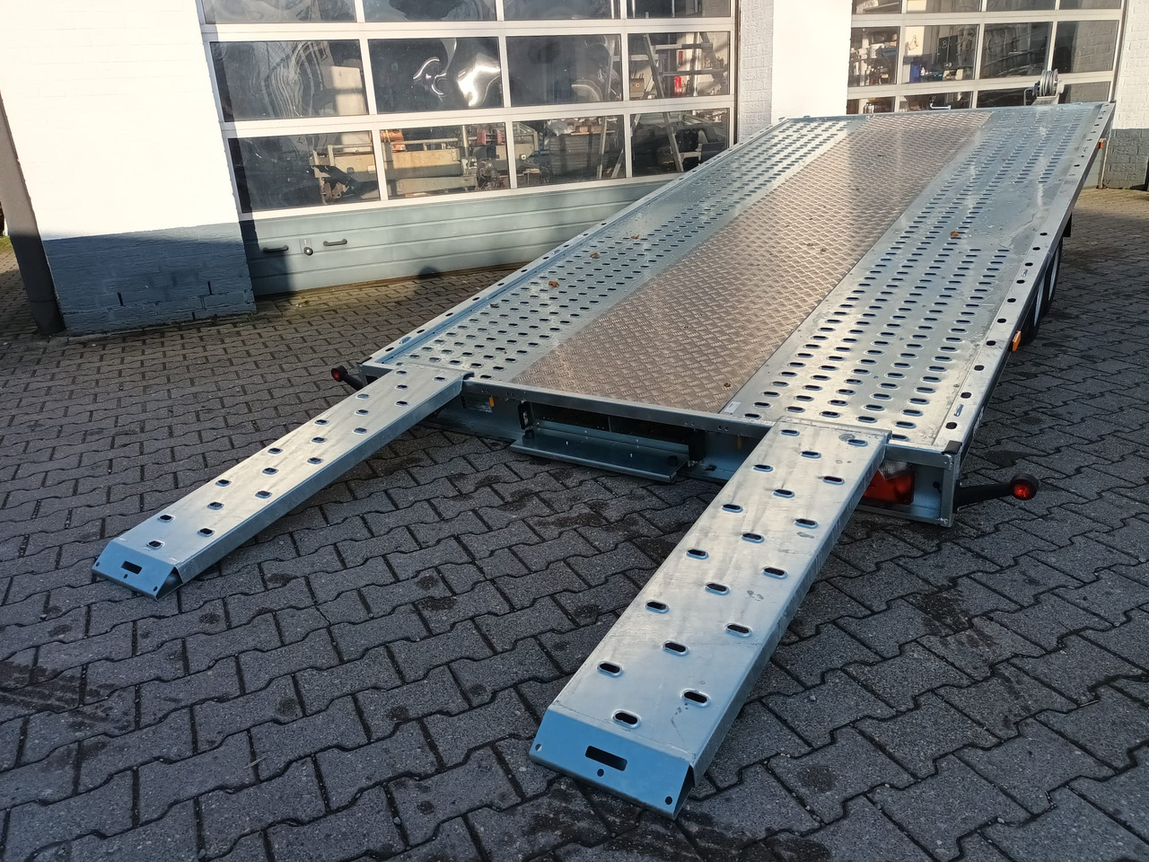 Martz GT kipp 450/2 S 450x215cm easyload ankippbar Lohr Stahl & Aluboden Seilwinde 10" 3000kg - 플랜트 트레일러 : 사진 5 Martz GT kipp 450/2 S 450x215cm easyload ankippbar Lohr Stahl & Aluboden Seilwinde 10" 3000kg - 플랜트 트레일러 : 사진 5
