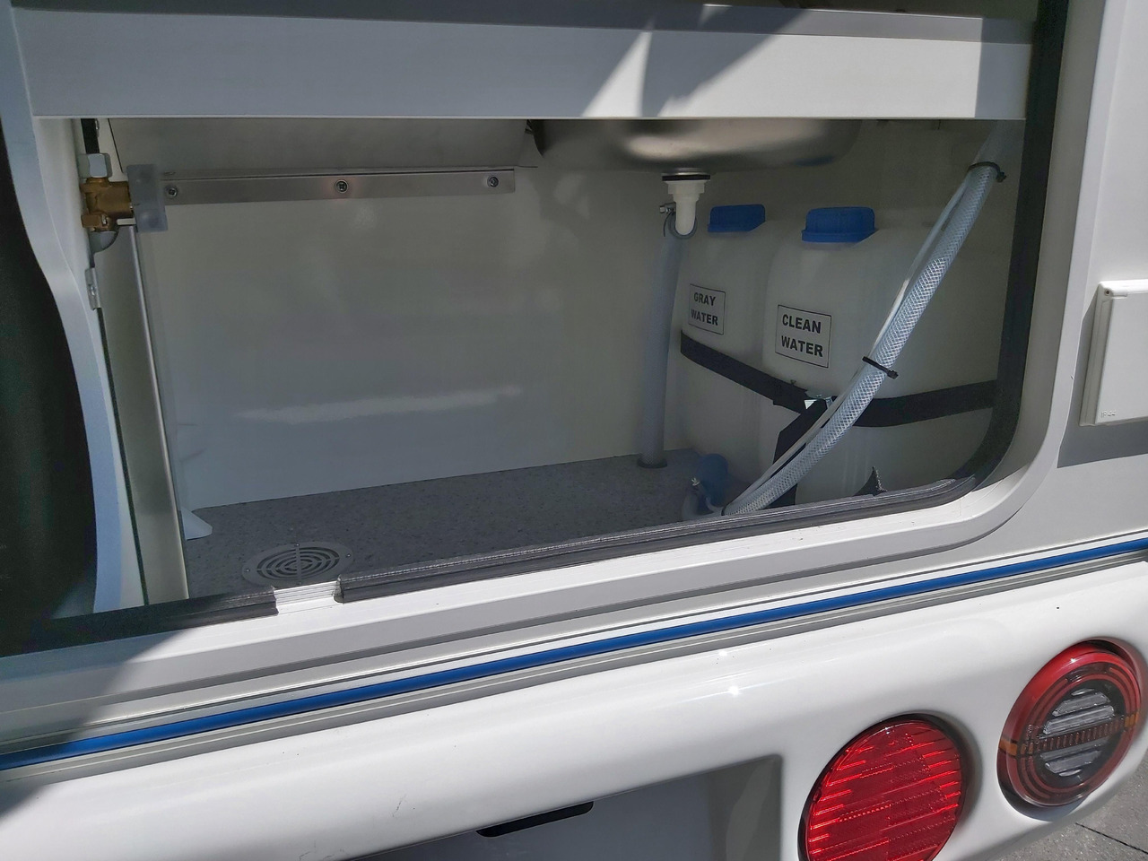 캐러밴 Mini Camper Mini Tommy TMC25 Basic V1 252x140x121cm Küche 100km/H 750kg ohne Bremse Winter Aktion : 사진 13