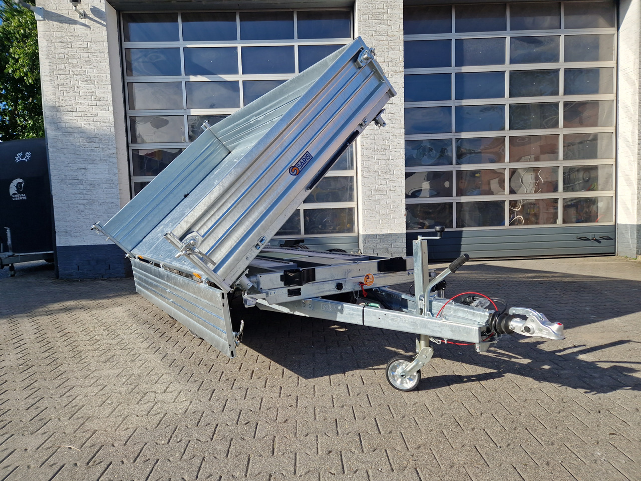 Saris Kipper 3 SKS 310 176 40cm Stahlwände HD elektro Notpumpe Alurampen Stützen 3500kg 100km/H - 덤프 트레일러 : 사진 1 Saris Kipper 3 SKS 310 176 40cm Stahlwände HD elektro Notpumpe Alurampen Stützen 3500kg 100km/H - 덤프 트레일러 : 사진 1