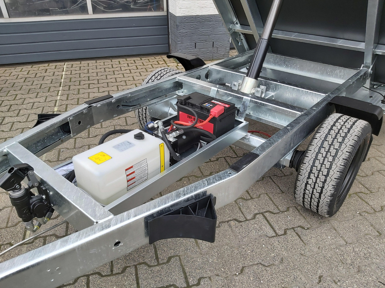 Saris Kipper K1 256 150 1500 1 E 256x150x30cm black Edition Elektro & Notpumpe 13" (S) 1500kg - 덤프 트레일러 : 사진 2 Saris Kipper K1 256 150 1500 1 E 256x150x30cm black Edition Elektro & Notpumpe 13" (S) 1500kg - 덤프 트레일러 : 사진 2