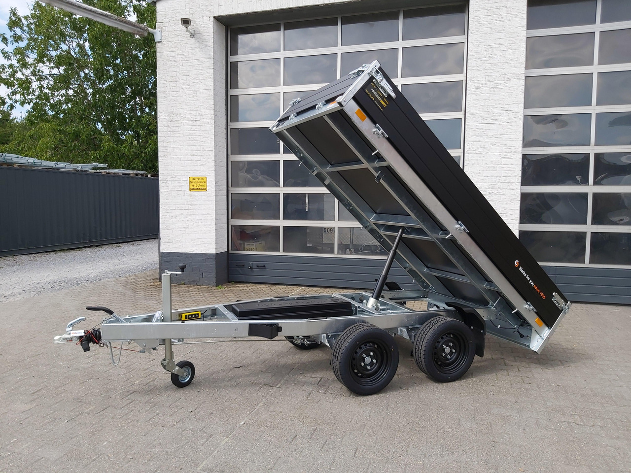 Saris Kipper K1 276 150 2700 2 E 276x150x30cm Elektro black Edition 13" (S) 2700kg Abverkauf - 덤프 트레일러 : 사진 3 Saris Kipper K1 276 150 2700 2 E 276x150x30cm Elektro black Edition 13" (S) 2700kg Abverkauf - 덤프 트레일러 : 사진 3