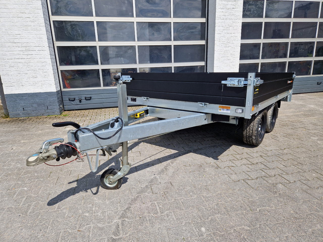 Saris Kipper K1 276 170 2700 2 E 276x170x30cm Elektro black Edition 13" 2700kg Januar Aktion - 덤프 트레일러 : 사진 5 Saris Kipper K1 276 170 2700 2 E 276x170x30cm Elektro black Edition 13" 2700kg Januar Aktion - 덤프 트레일러 : 사진 5