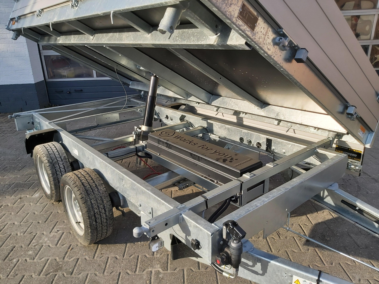 Saris Kipper K3 306 184 3500 2 E 306x184x30cm 3500kg silver Elektro NHP Stützen 13" 3500kg used - 덤프 트레일러 : 사진 5 Saris Kipper K3 306 184 3500 2 E 306x184x30cm 3500kg silver Elektro NHP Stützen 13" 3500kg used - 덤프 트레일러 : 사진 5