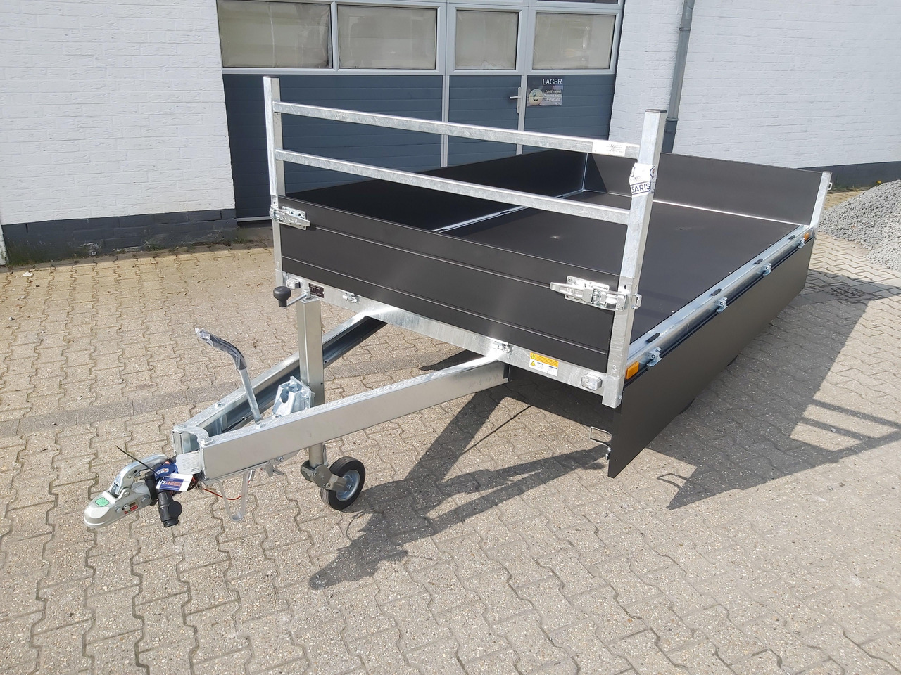 Saris PL306 170 2700 2 306x170x30cm black Edition LED Beleuchtung H Gestell 13" (M) 2700kg - 드롭사이드/ 플랫베드 트레일러 : 사진 3 Saris PL306 170 2700 2 306x170x30cm black Edition LED Beleuchtung H Gestell 13" (M) 2700kg - 드롭사이드/ 플랫베드 트레일러 : 사진 3