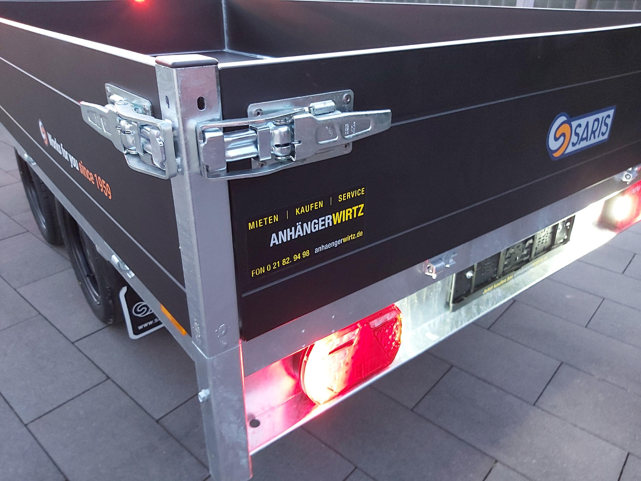 드롭사이드/ 플랫베드 트레일러 Saris PL406 204 2700 2 406x204x35cm black Edition LED Beleuchtung 13" ( XL) 2700kg Januar Aktion : 사진 6