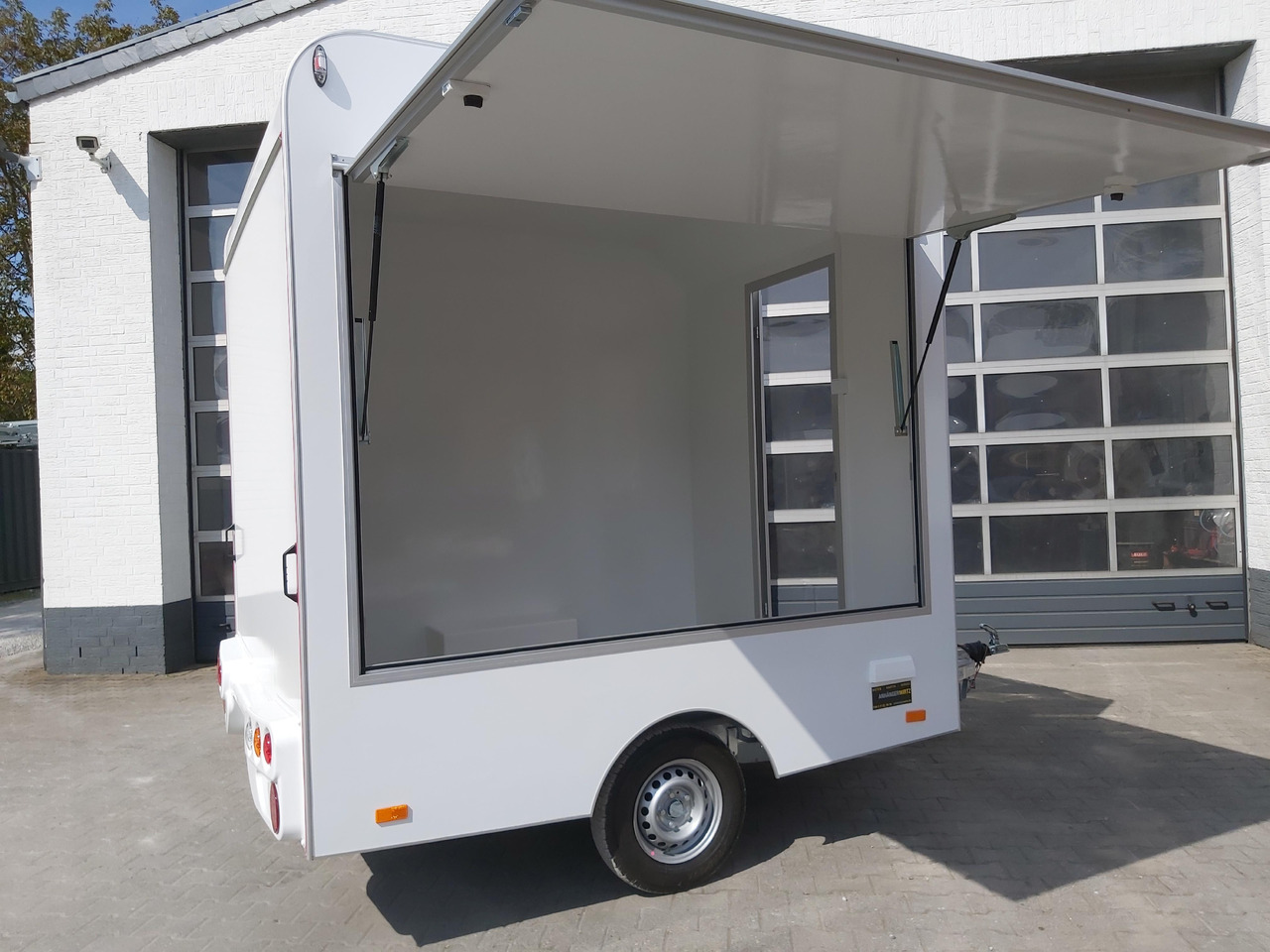 Verkaufsanhänger VK 250 200 aero retro 250cm 1 Verkaufsklappe 230 Volt Licht (S) 1300kg Abverkauf - 자판기 트레일러 : 사진 3 Verkaufsanhänger VK 250 200 aero retro 250cm 1 Verkaufsklappe 230 Volt Licht (S) 1300kg Abverkauf - 자판기 트레일러 : 사진 3