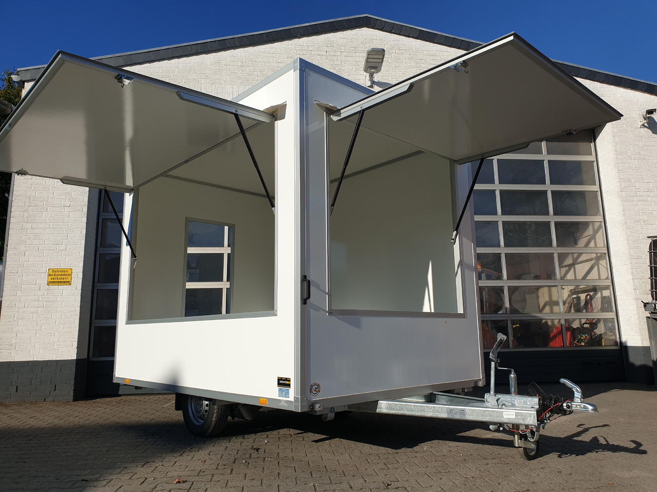 Verkaufsanhänger VKE 1330/206 300cm 2 Verkaufsklappen Multi Leerwagen Hecktür (M) 1300kg - 자판기 트레일러 : 사진 1 Verkaufsanhänger VKE 1330/206 300cm 2 Verkaufsklappen Multi Leerwagen Hecktür (M) 1300kg - 자판기 트레일러 : 사진 1