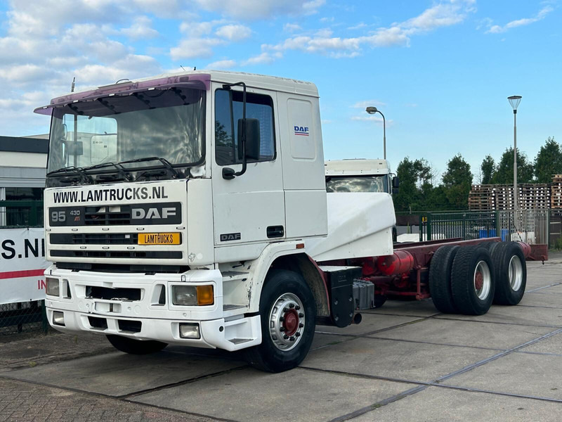 DAF 95.400 TOP CONDITION - 캡 새시 트럭 : 사진 1 DAF 95.400 TOP CONDITION - 캡 새시 트럭 : 사진 1