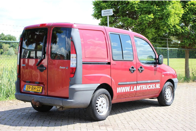 Fiat Doblò Cargo 1.9 JTD SCHUIFDEUR - 패널 밴 : 사진 5 Fiat Doblò Cargo 1.9 JTD SCHUIFDEUR - 패널 밴 : 사진 5