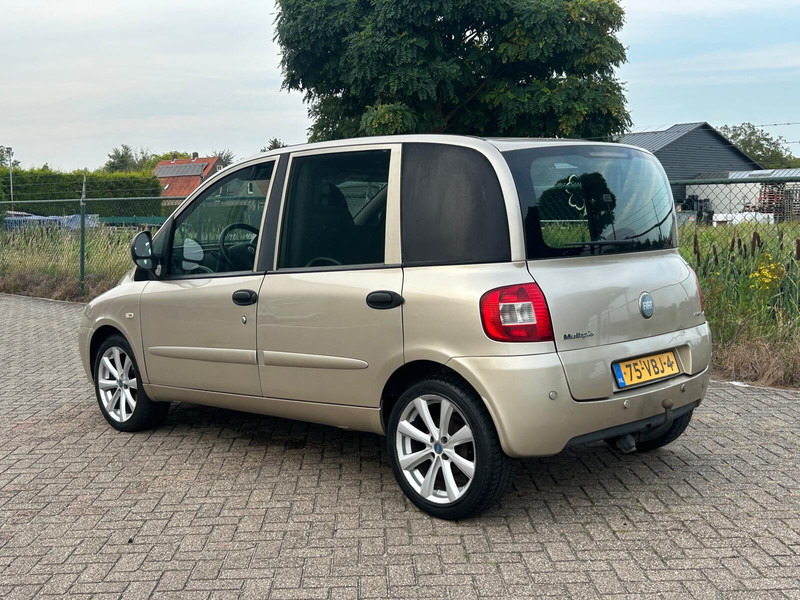 Fiat Multipla 1.9 EURO 4 DIESEL VAN - 소형 밴 : 사진 3 Fiat Multipla 1.9 EURO 4 DIESEL VAN - 소형 밴 : 사진 3