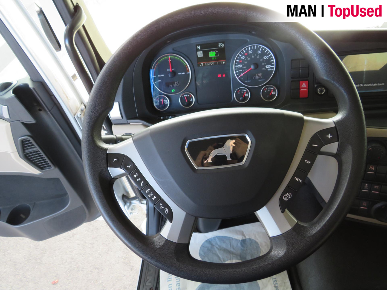 MAN eTGM 26.360 E 6X2-4 LL Kühlkoffer Klima Luftfeder - 냉동탑차, 전기 트럭 : 사진 5 MAN eTGM 26.360 E 6X2-4 LL Kühlkoffer Klima Luftfeder - 냉동탑차, 전기 트럭 : 사진 5