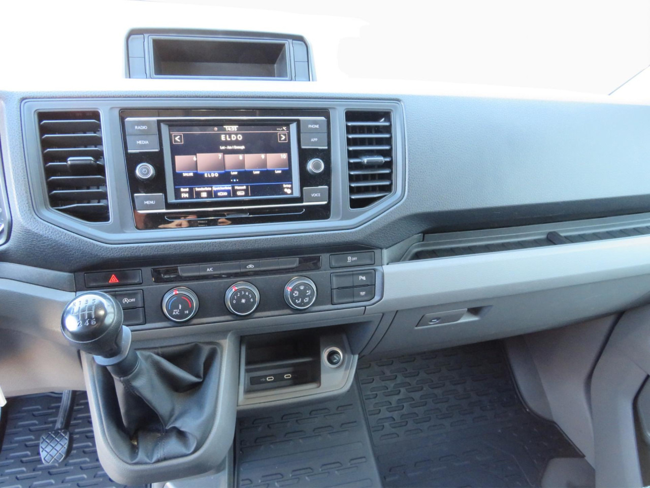 VOLKSWAGEN Crafter 35 L4H3 Kasten Klima AHK ZV - 패널 밴 : 사진 3 VOLKSWAGEN Crafter 35 L4H3 Kasten Klima AHK ZV - 패널 밴 : 사진 3