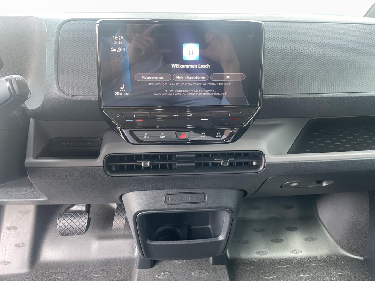 VOLKSWAGEN ID.Buzz Cargo 150 kW Klima AHK Navi - 소형 밴, 전기 밴 : 사진 4 VOLKSWAGEN ID.Buzz Cargo 150 kW Klima AHK Navi - 소형 밴, 전기 밴 : 사진 4