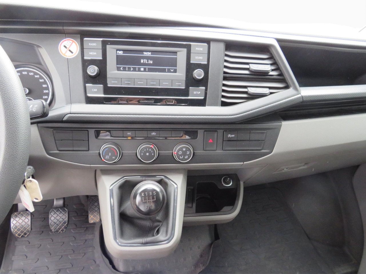 VOLKSWAGEN T6.1 Transporter 2.0 TDI Kasten Klima ZV - 소형 밴 : 사진 3 VOLKSWAGEN T6.1 Transporter 2.0 TDI Kasten Klima ZV - 소형 밴 : 사진 3