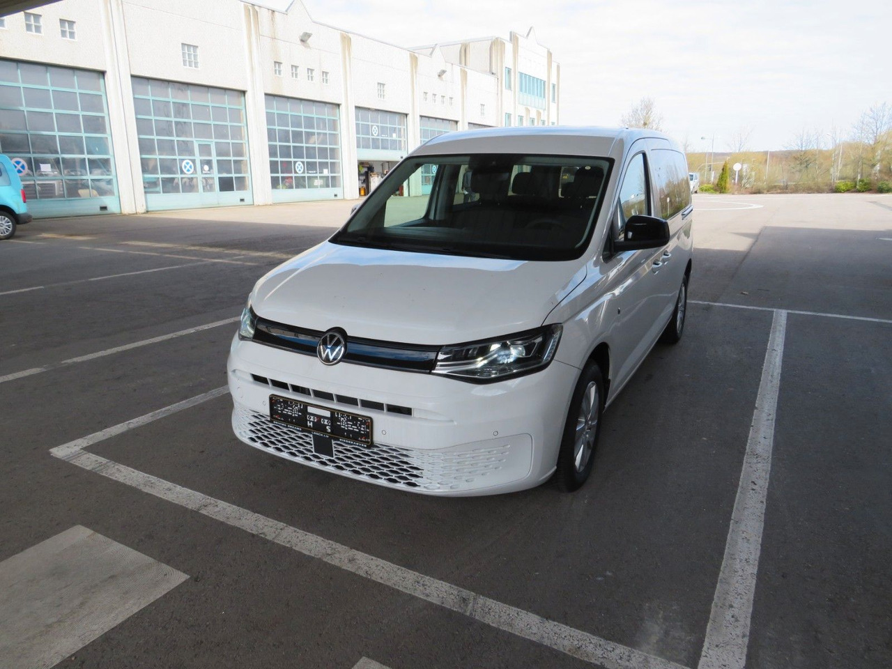 Volkswagen Caddy Maxi 2.0 TDI Rollstuhlumbau Taxirampe - 차량 : 사진 2 Volkswagen Caddy Maxi 2.0 TDI Rollstuhlumbau Taxirampe - 차량 : 사진 2