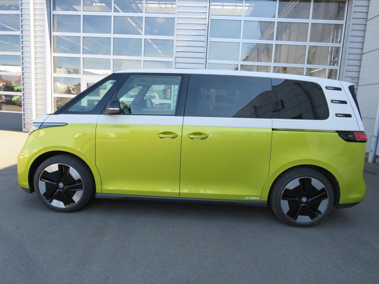 Volkswagen ID.Buzz Pro Design 150 kW Volkswagen ID.Buzz Pro Design 150 kW Klima AHK Navi ZV - 소형 버스, 전기 버스 : 사진 3 Volkswagen ID.Buzz Pro Design 150 kW Volkswagen ID.Buzz Pro Design 150 kW Klima AHK Navi ZV - 소형 버스, 전기 버스 : 사진 3