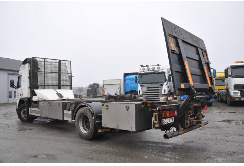 Volvo FM12 380 4X2 - 컨테이너 운반 장치/ 스와프 보디 트럭 : 사진 3 Volvo FM12 380 4X2 - 컨테이너 운반 장치/ 스와프 보디 트럭 : 사진 3